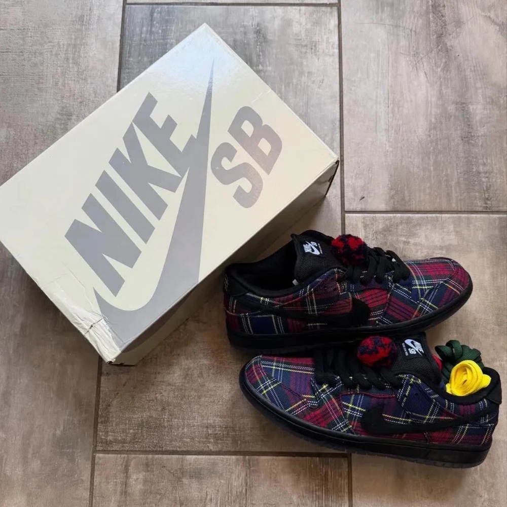 🖤❤️ Nike Dunk Low SB Nardwuar Tartan 💼 - Picture 3 of 4